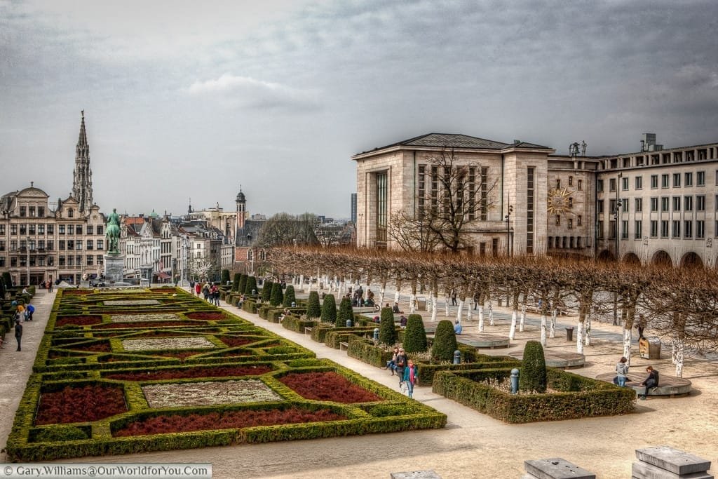 A view from the Mont des Arts, to the gardens below, with the tower of the Eglise Sainte Marie-Madeleine in the distance.