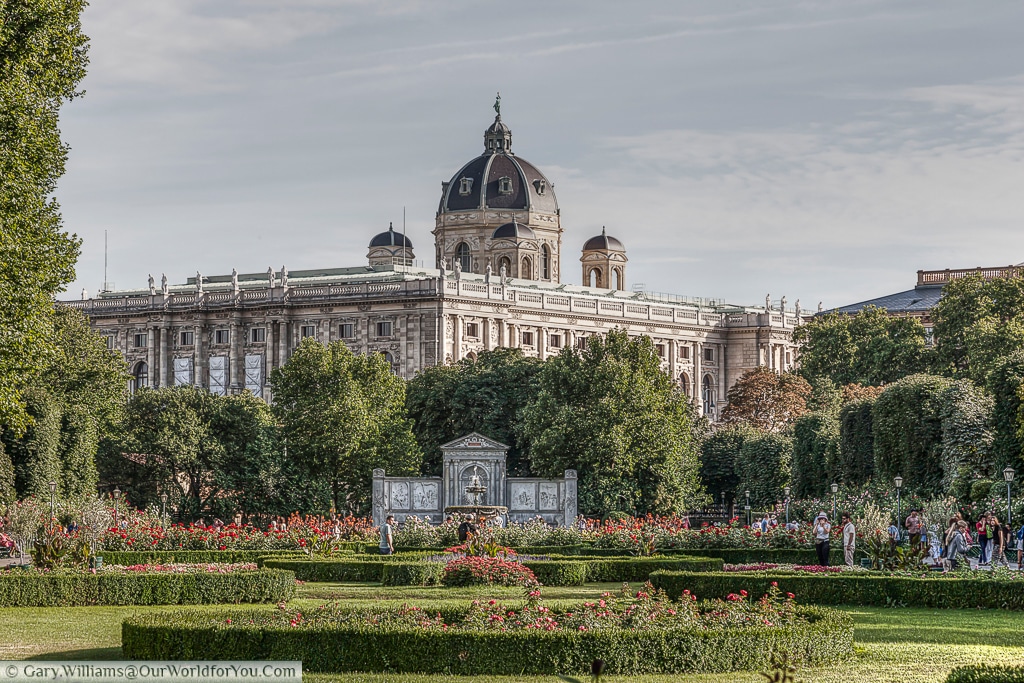 The Kunsthistorisches Museum (Natural History) from the gakes of the Volksgarten, Vienna Austria