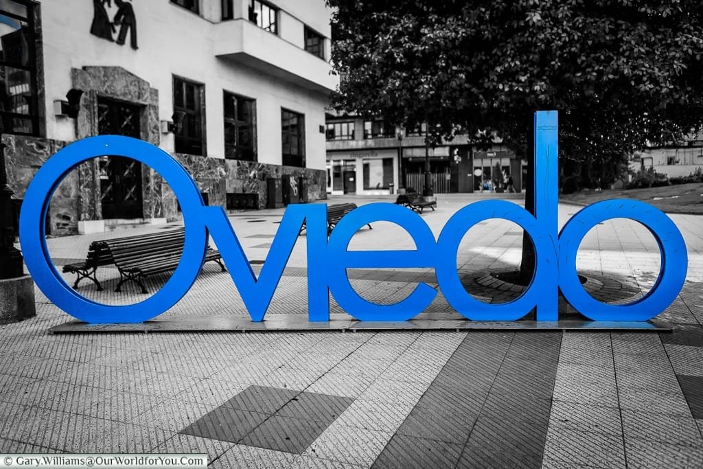 Oviedo sign