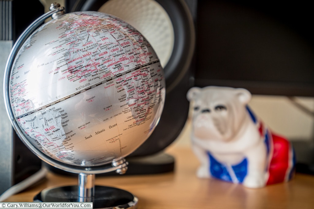 The desk globe