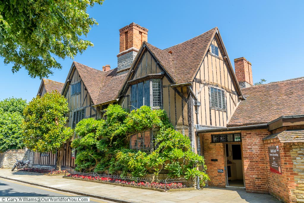 The 16th/17th-century timber-framed Hall's Croft owned by William Shakespeare's daughter, Susanna & her husband in Old Town, Stratford-upon-Avon