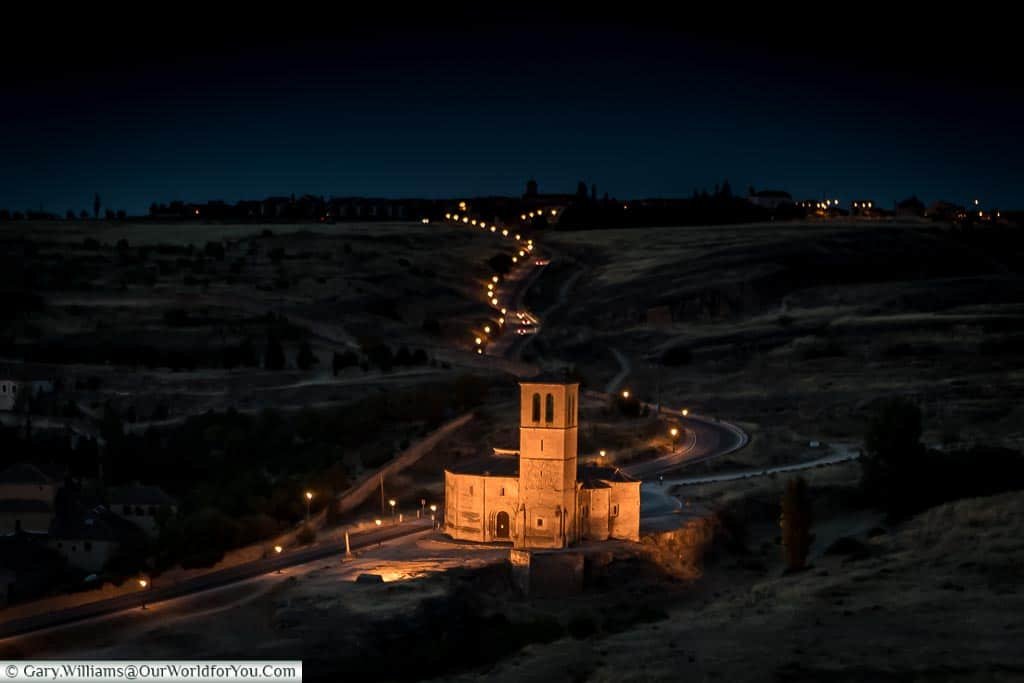 Vera Cruz church in Segovia at night