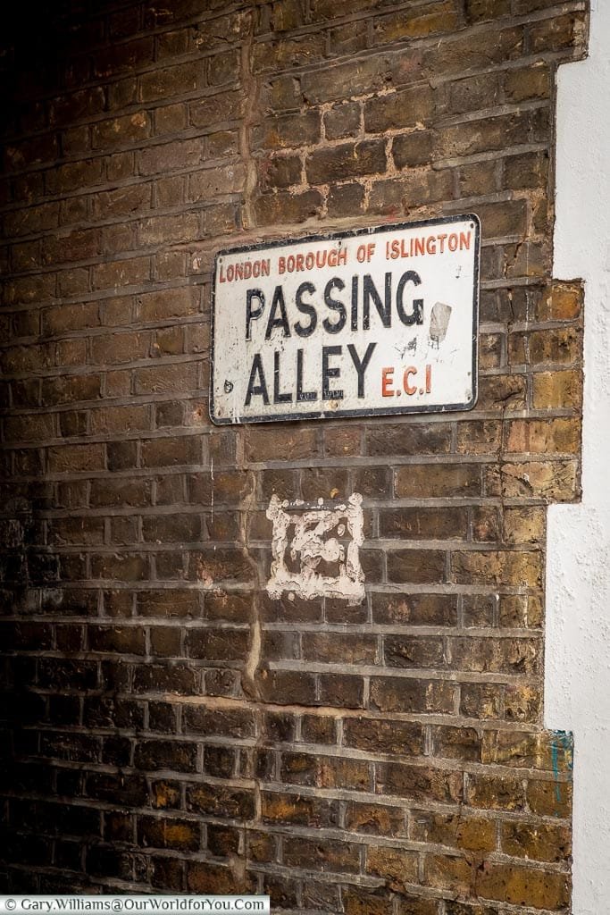 Passing Alley, Clerkenwell, London, England, UK