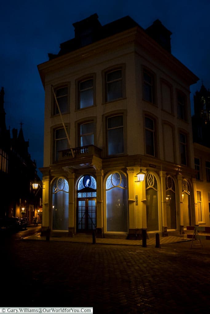 The Royal Commissioners residence and owl, Trajectum Lumen, Utrecht, Netherlands