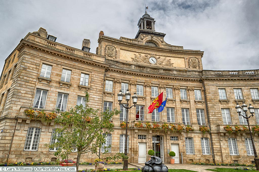 A close-up shot of the town hall, or L'Hôtel de Ville, in Alençon.