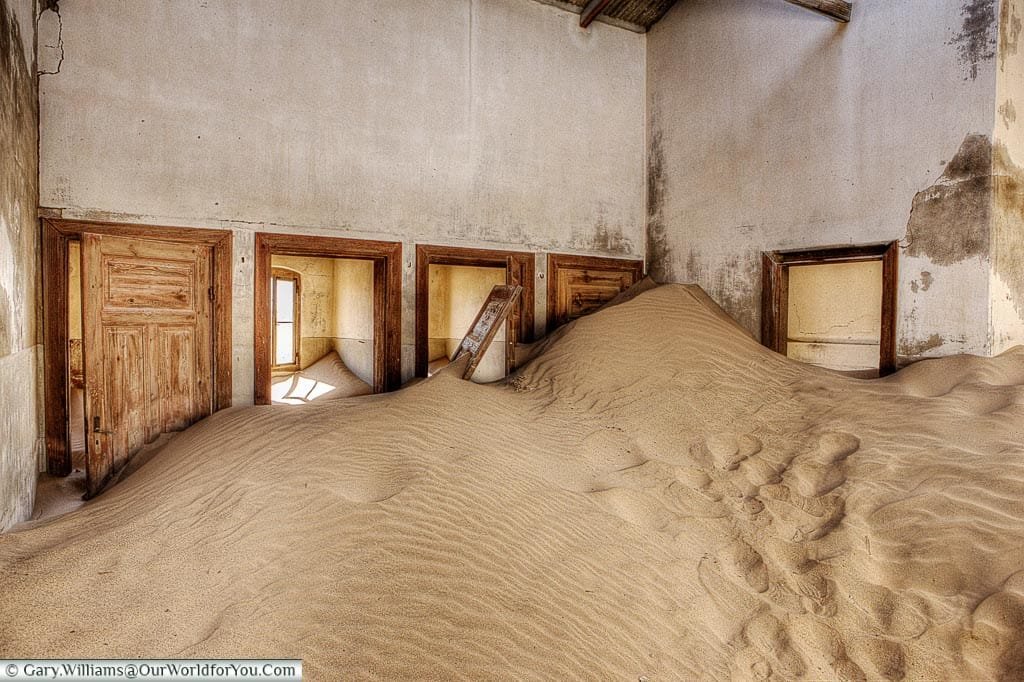 Sand everywhere, Kolmanskop, Namibia