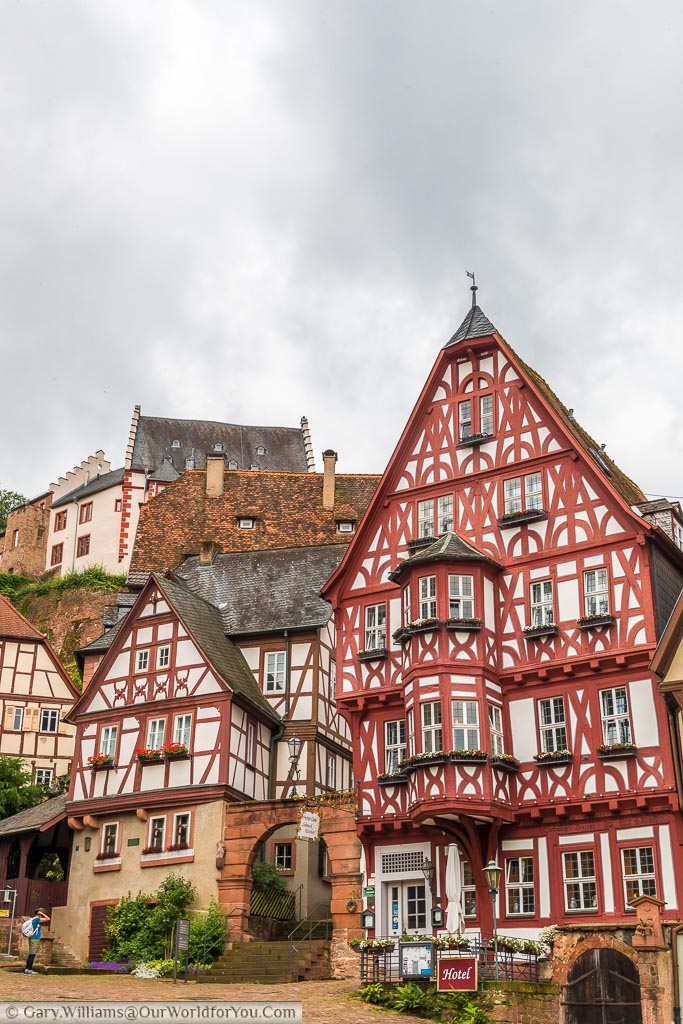 A half-timbered hotel and cafe in marktplatz.