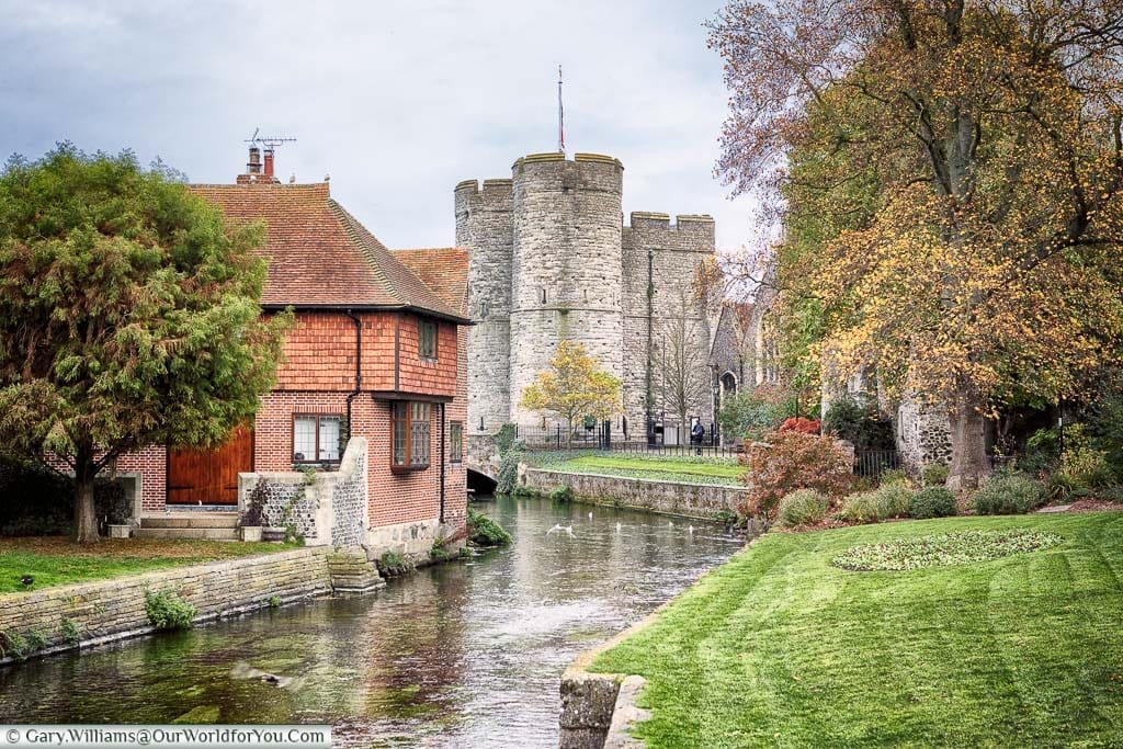 The Great Stour river running through Westgate Gardens towards Westgate, Canterbury, Kent, England