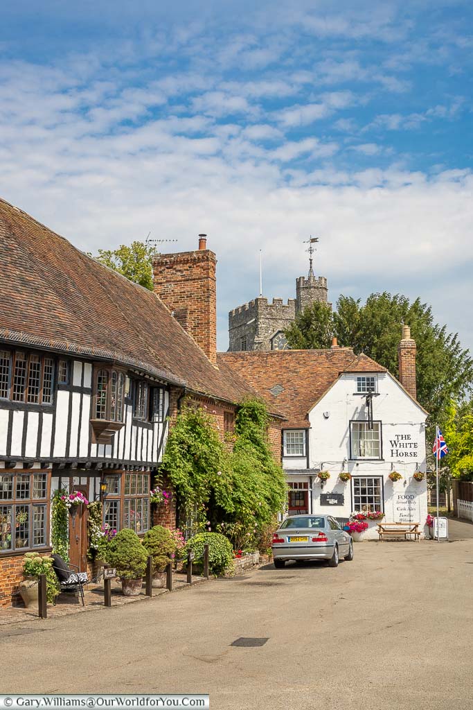 The White Horse Pub, at the end of a row of Half-timbered homes, on the edge of The Street, in the centre of Chilham.