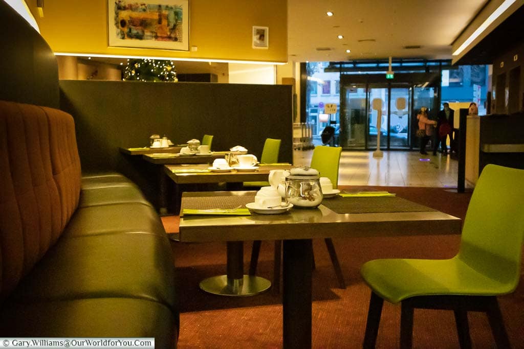 The contemporary styled dining area at Novotel Aachen City