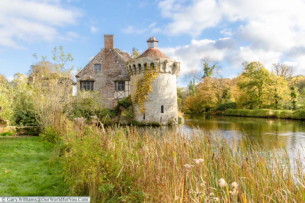 Featured image for “Discover the enchanting 14th-century Scotney Castle”