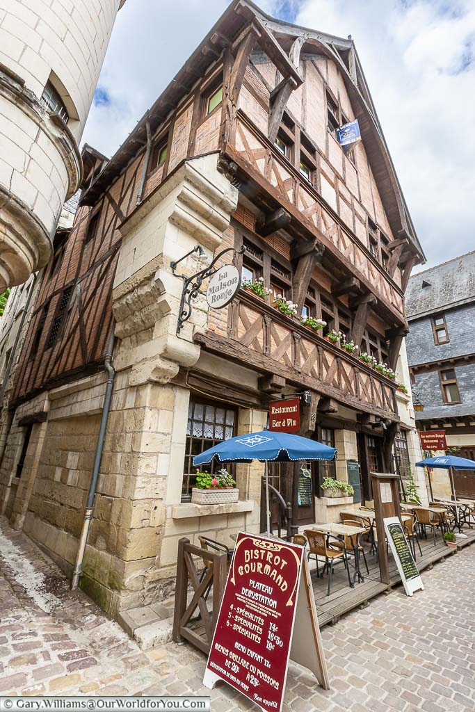 La Maison Rouge restaurant set in a Medieval building in the centre of old Chinon town in the loire region of france