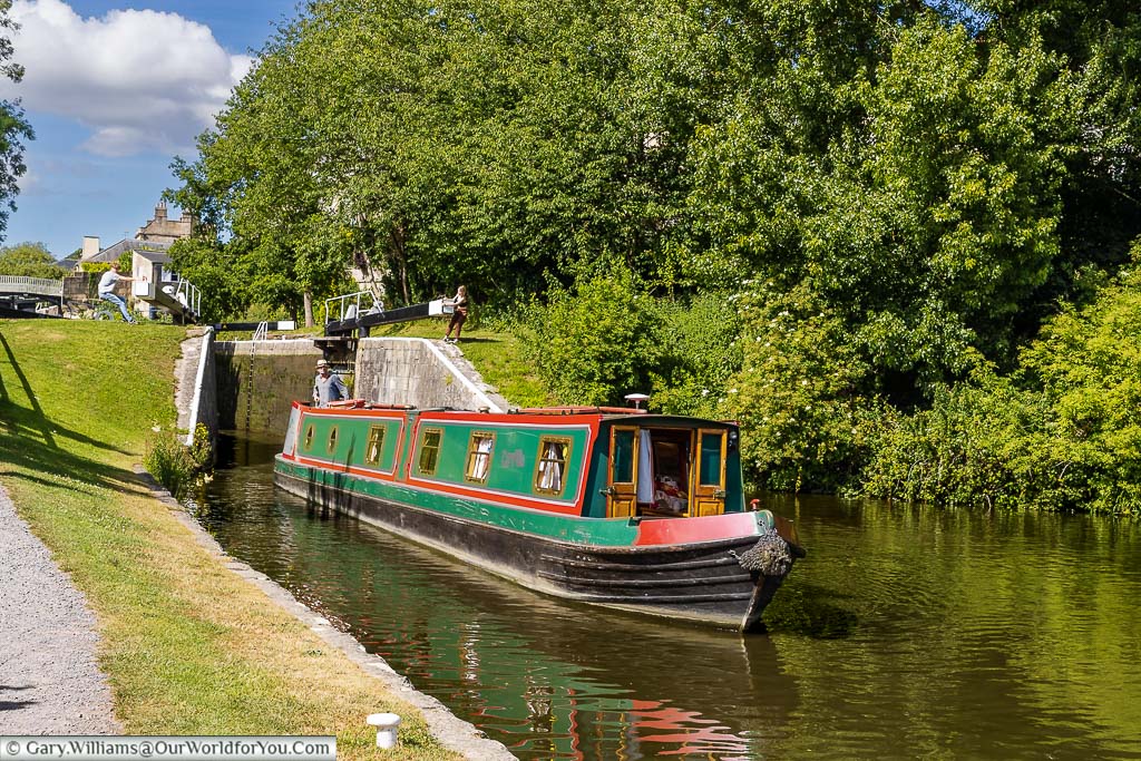A narrowboat on the Kennet and Avon Canal in Bath