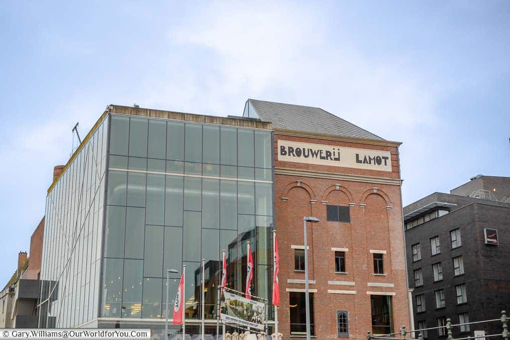 The former Brewery Lamot in Mechelen that now houses the restaurant Lam-eau in its lower level.