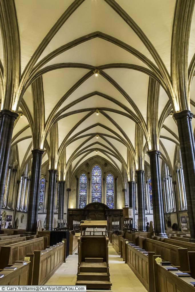Inside Temple Church with its light high vaulted ceiling supported by bark stone columns