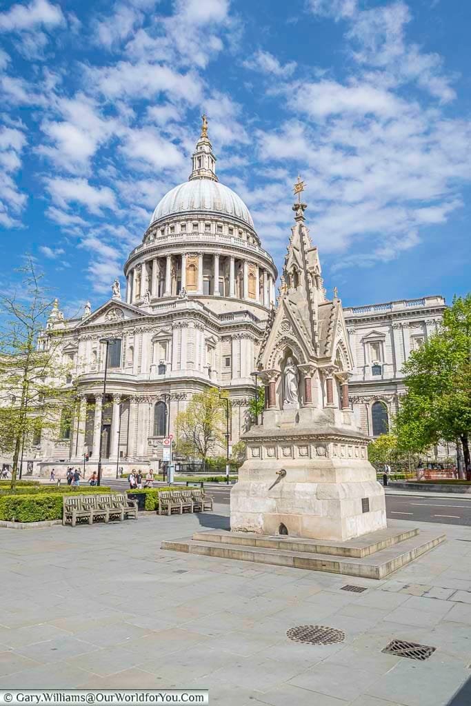 The St Lawrence and Mary Magdalene Drinking Fountain opposite St Paul's Cathedral