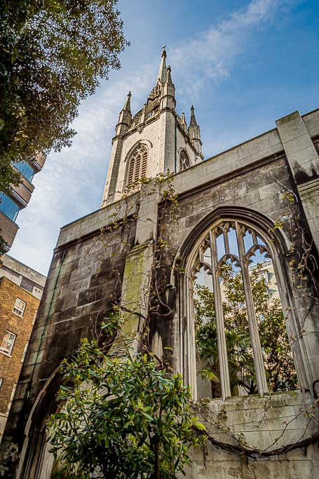 The war torn shell of a histroic church in London, with a Christopher Wren designed spire now houses a tranquil garden for all to enjoy.