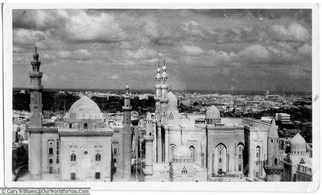 A shot of Al-Rifa'i Mosque in Cairo, Egypt, captured with Pop's Coronet Camera.