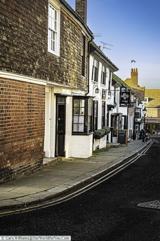 east street in rye, filled with pubs, restaurants and even rye castle museum
