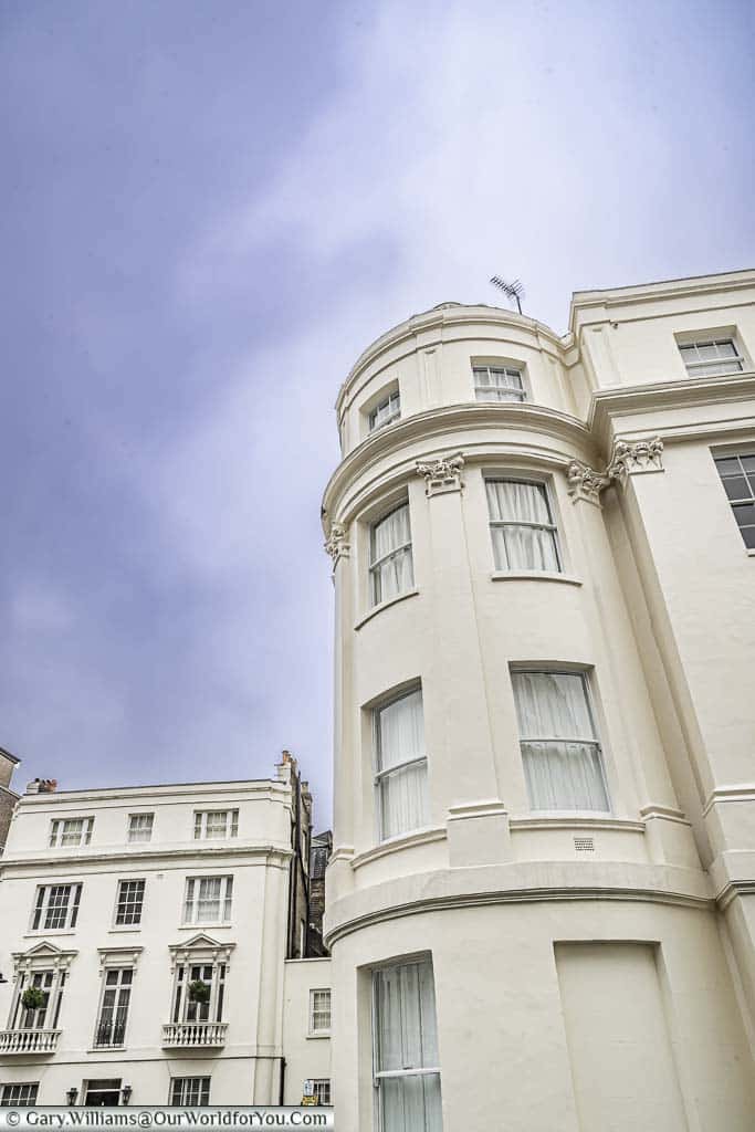 No. 16 Victoria Square, a corner apartment shaped like a cylinder, that was home to Ian Fleming.