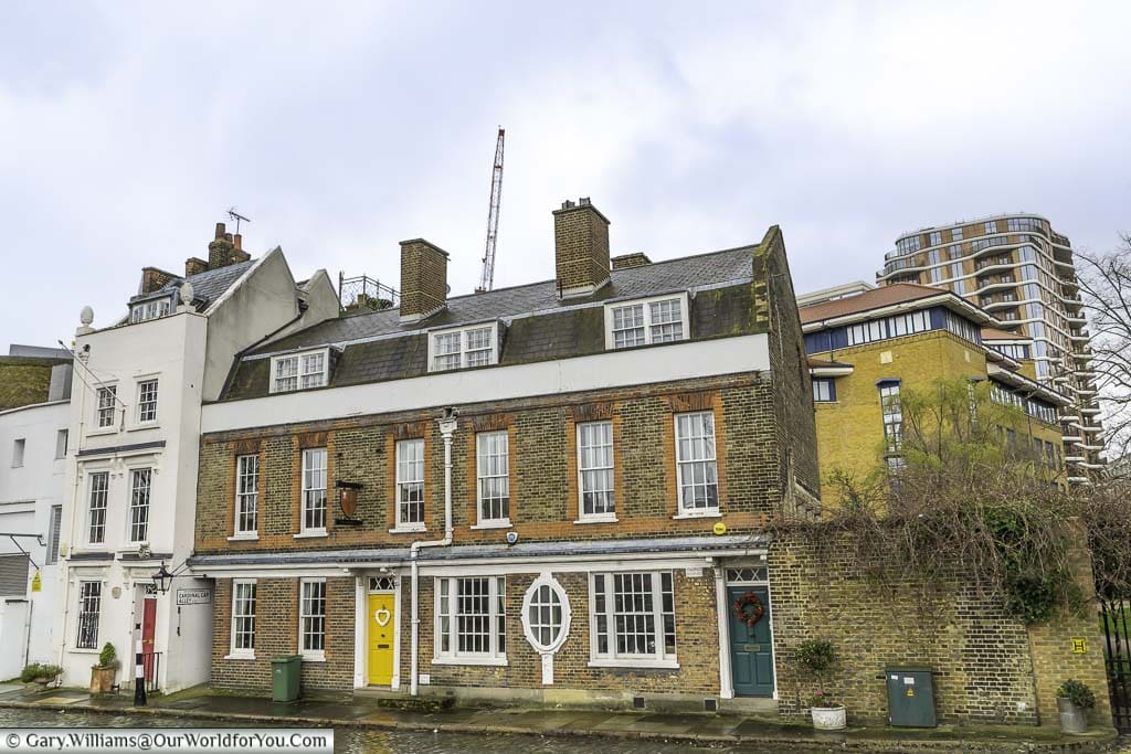 18th-century terraced houses on cardinal wharf in london's bankside