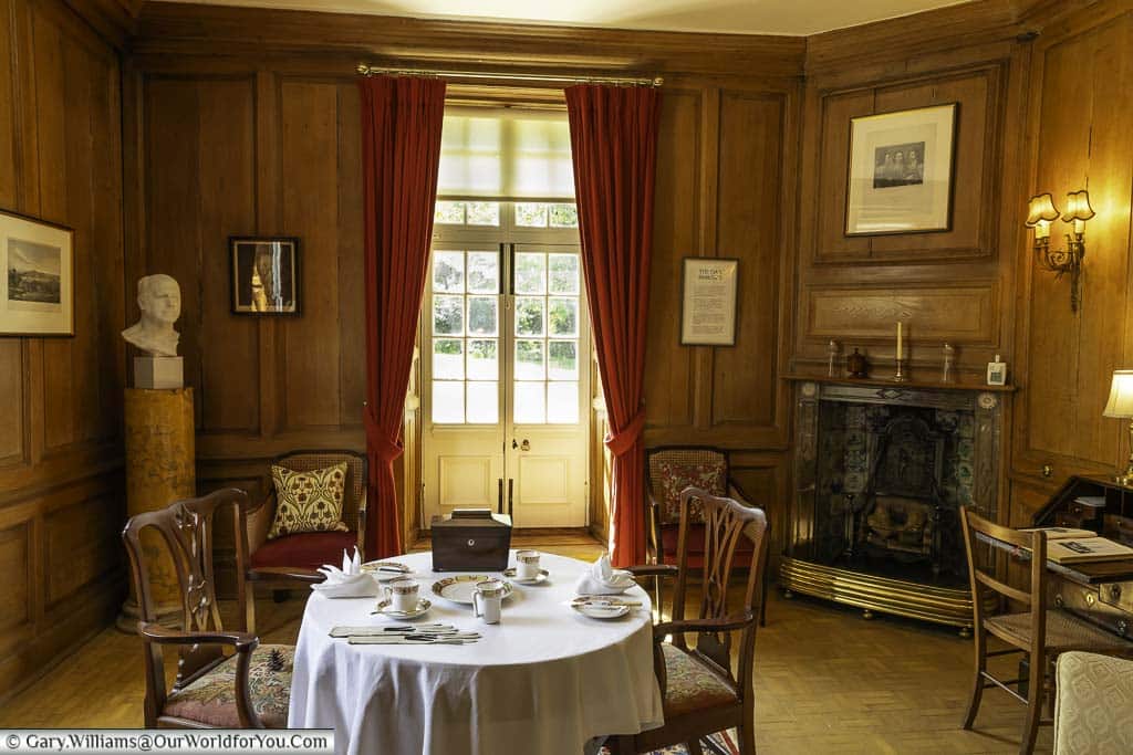The wooden panelled oak parlour complete with 1920's period features in lamb house in rye, east sussex