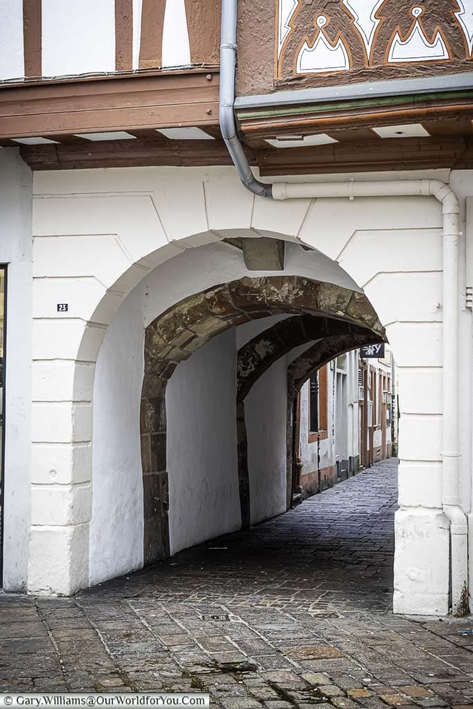 the entrance on simeonstrasse to the judengasse, or ‘jew’s alley’, in the centre of trier germany