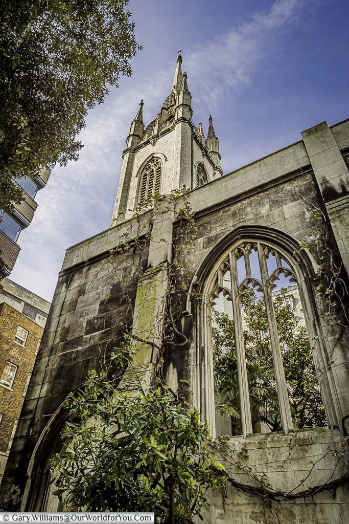 The war torn shell of a histroic church in London, with a Christopher Wren designed spire now houses a tranquil garden for all to enjoy.