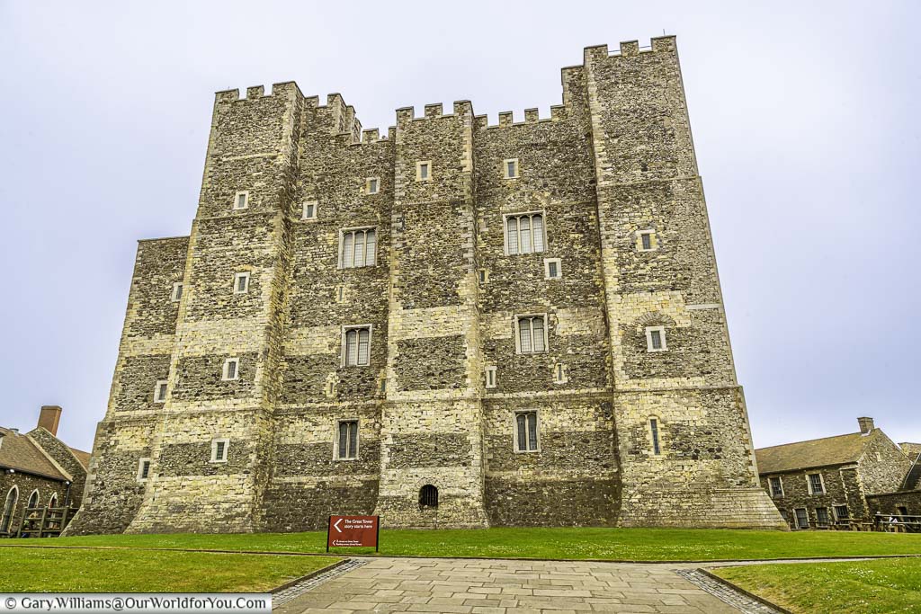 The imposing norman great keep of the english heritage dover castle